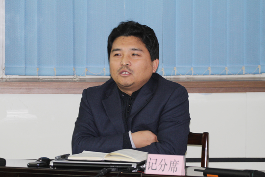乐投官网平台总工程师王庆伟在会上与大家亲切交流