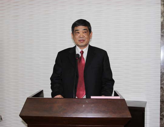 常务副总经理王海民在会上作《乐投官网平台2013年度管理工作报告》