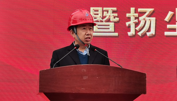 乐投官网平台副总经理闫龙广作代表发言.jpg