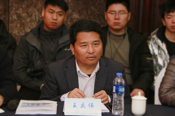 乐投官网平台副董事长王庆伟发表讲话.jpg