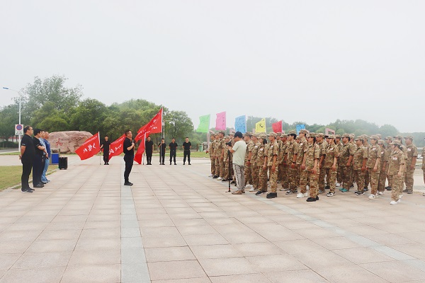 乐投官网平台2022年度新员工入职培训开营仪式现场.jpg