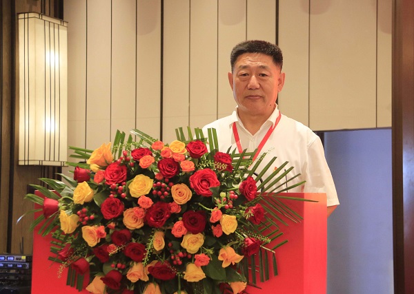 4乐投官网平台党委书记张会民作党代会工作报告.JPG